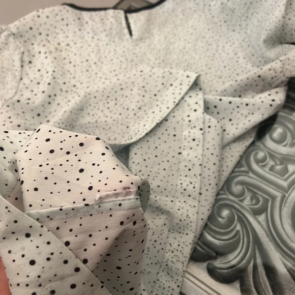 French connection 2 polka dot piping keyhole back mint short sleeve blouse - Picture 8 of 9